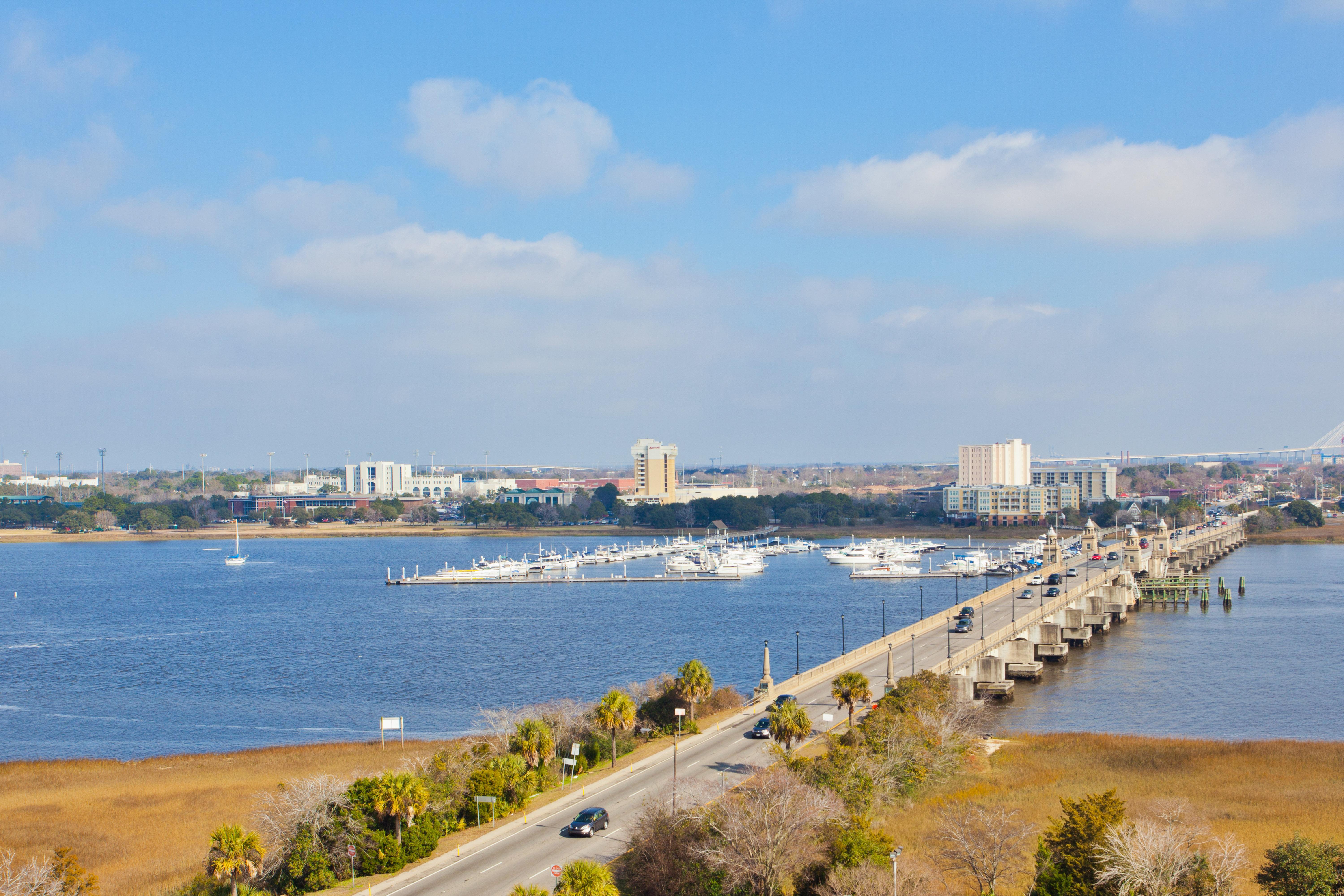 Holiday Inn Charleston-Riverview, An Ihg Hotel Esterno foto