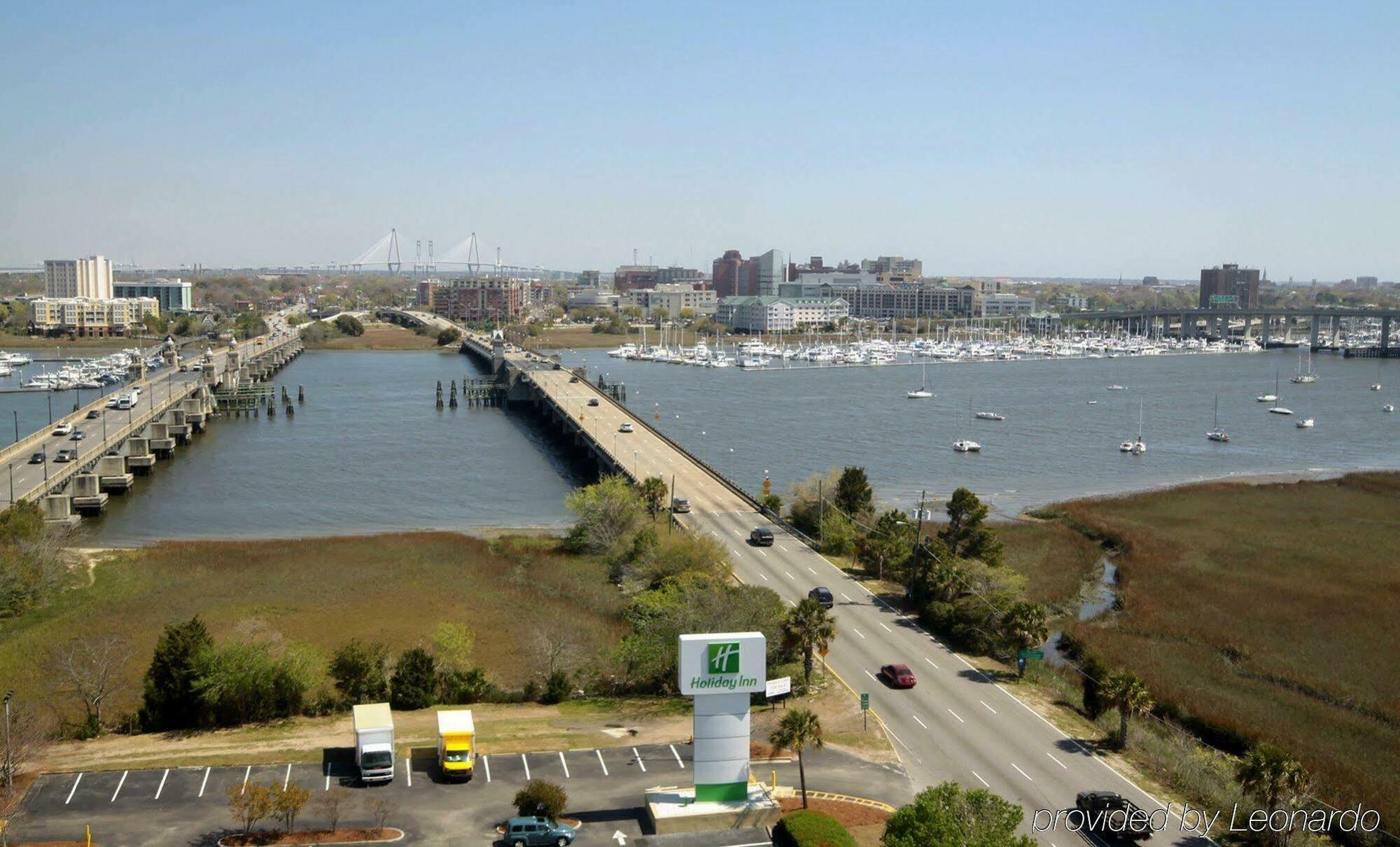 Holiday Inn Charleston-Riverview, An Ihg Hotel Esterno foto